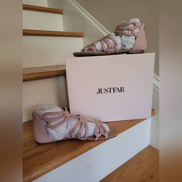 JustFab Shoes - NIB Light Pink Sandals with Sparkles